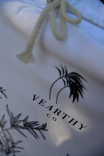 Vearthy drawstring bag with logo